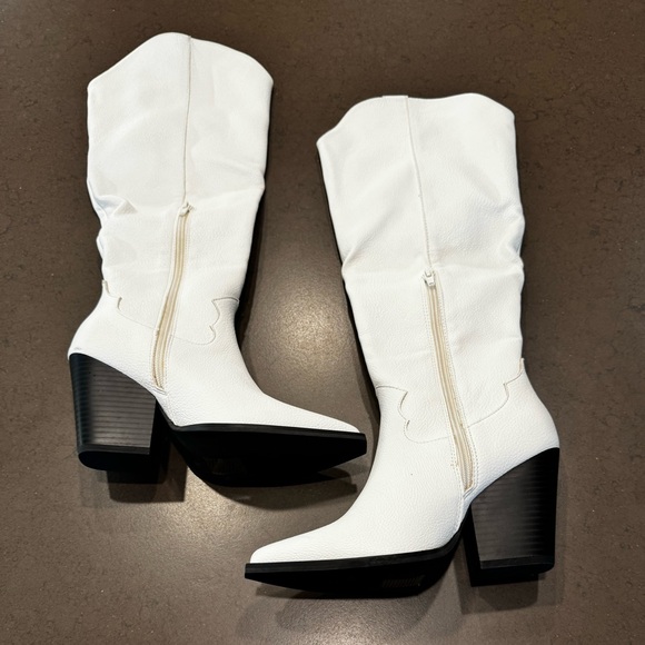 NEW Bellatrix Rhinestone Fringe Western Boots Sz: 6 - Picture 7 of 11